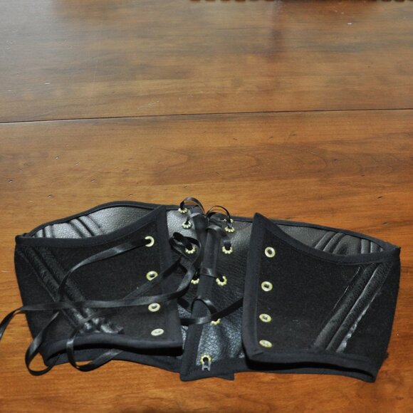 Back & Front Lace-up Corset (Belt) Black Faux Leather W/ Boning XS - Picture 6 of 7